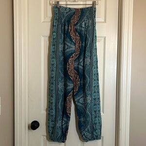 Lotus and Luna harem pants. S. Bold vibrant pattern and colors. Yoga. Perfect